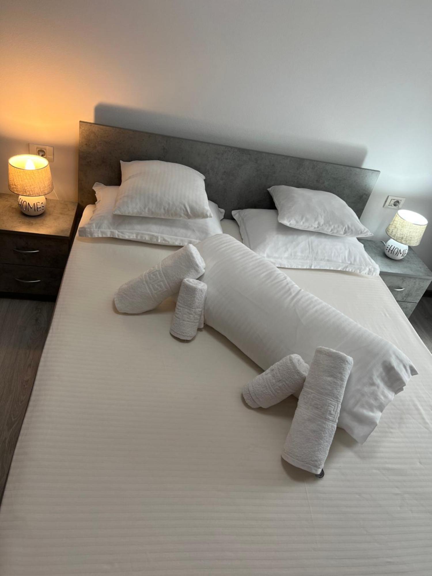 Apartament Anais Gyulafehérvár Kültér fotó